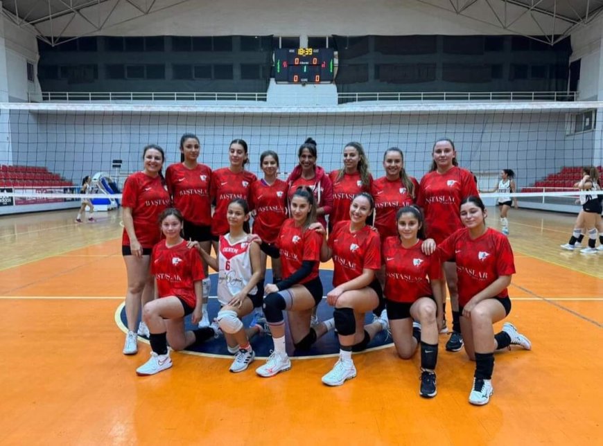 Voleybol Büyük Kadınlar Ligi’nde sıra play-off yarı final serisinde