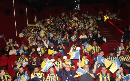 Zaferin Rengi filmini coşku ile izlediler