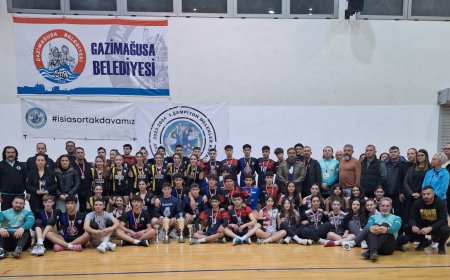 Şampiyon Melekler Kupası'nda Kızlarda ve Erkeklerde Çamlık üstünlüğü