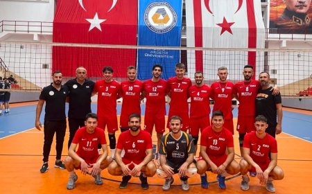 Voleybol Büyük Erkekler'de DAÜ ve Çamlık finalde