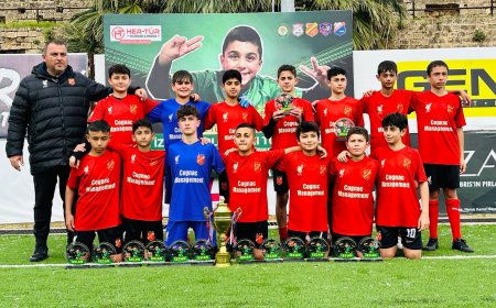 ﻿Çetinkaya Urcan Vangöl Akademi U13 şampiyon