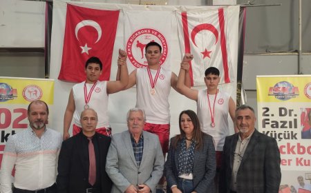 ﻿Dr. Küçük anısına yarıştılar