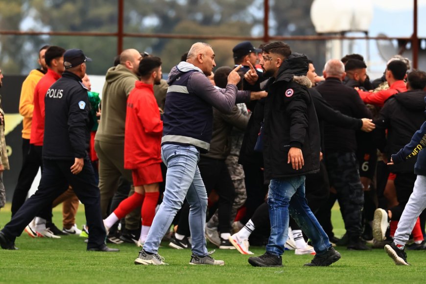 Mesarya-Çetinkaya maçında çıkan saha olayları Disiplin Kurulu'nda karara bağlanacak