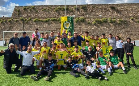 ﻿Mağusa Türk Gücü gençleri şampiyonluğu kutluyor