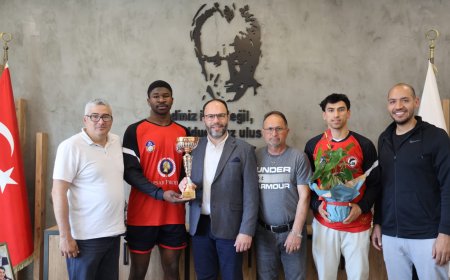 Gençler Birliği’nden Başkan Sadıkoğlu’na şampiyonluk ziyareti