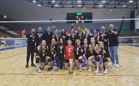 Voleybol Büyük Kadınlar Süper Kupa Şampiyonu DAÜ