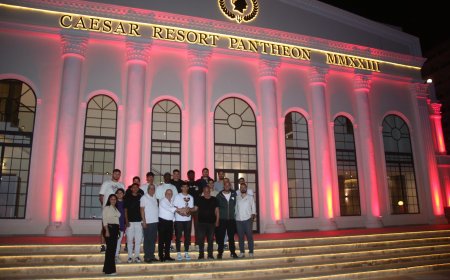 İskeliler basketboldaki şampiyonlukları kutladı