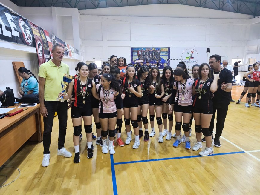 U14 Kızlarda Maraş Gençlik şampiyon