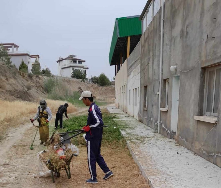 LTB, Esat Erdoğmuş Stadı’nda çevre temizliği yaptı