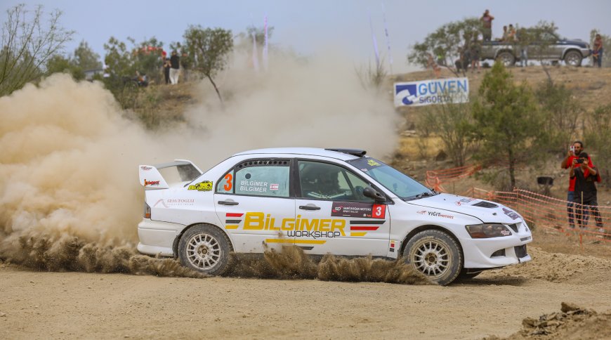 Sprint rallisini Sadık-Buse Bilgimer ikilisi kazandı