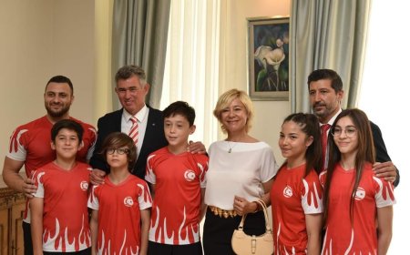 ﻿Cimnastik Federasyonu, Gençlik ve Spor Bayramı resepsiyonuna katıldı