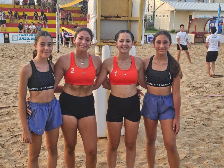 ﻿Şampiyon Melekler Plaj Voleybol Ligi’nde finalistler belirlendi