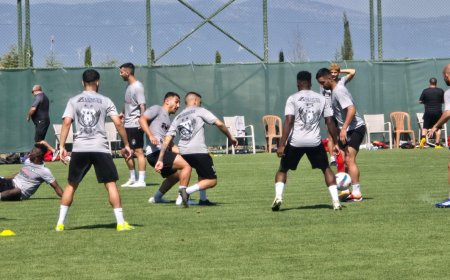 Yenicami 'de keyifler yerinde