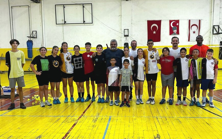 Lefkoşa Badminton Kulübü sporcuları hız kesmiyor