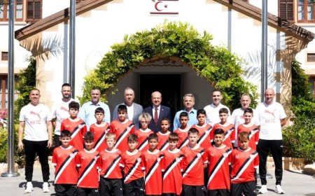 U12 Milli Takımı Cumhurbaşkanı Tatar'ı ziyaret etti