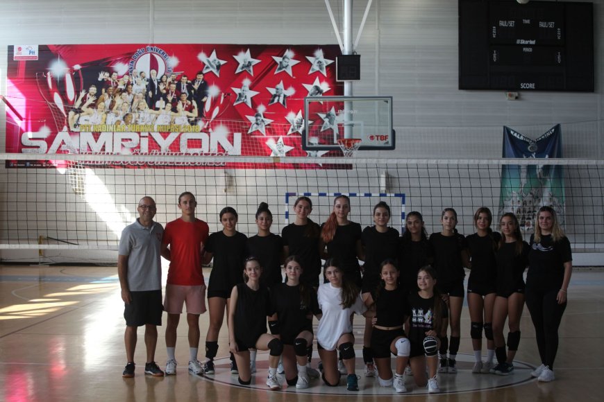 Yakın Doğu Üniversitesi,  voleybol liglerine renk katacak