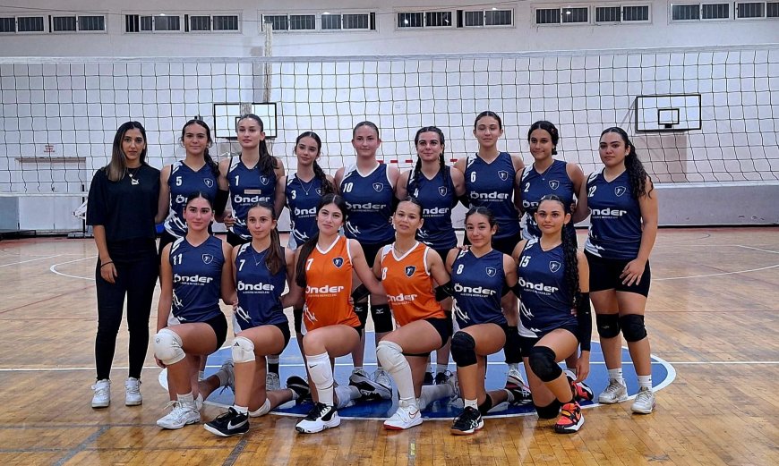 ﻿Voleybolda U16 ve U17 liglerinde mücadele sürüyor