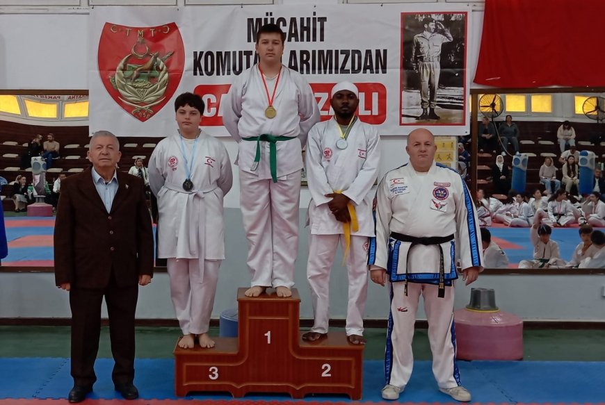 Hyong-Kata Şampiyonası Girne Avrasya Taekwondo Merkezi’nde gerçekleştirildi;  Bozatlı anısına yarıştılar