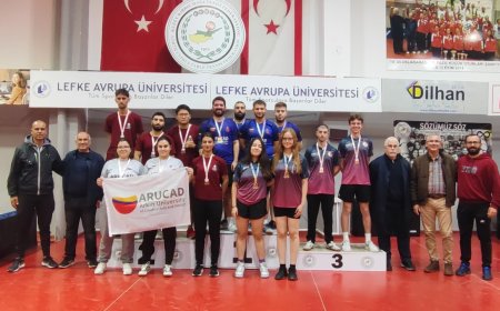 Üniversiteler masa tenisinde terledi