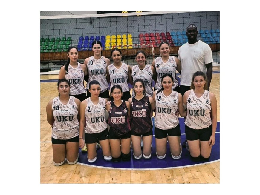 Voleybolda kadınların mücadelesi nefes kesiyor