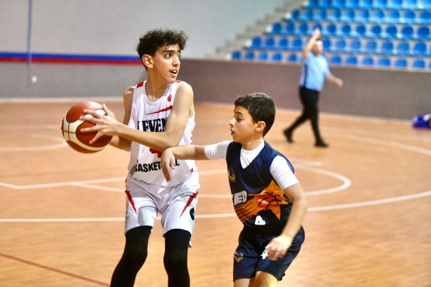 U14’te kazanan Levent