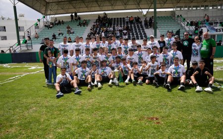 Kaymaklı gençleri şampiyonluk kupasını aldı