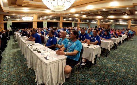 Teknik adamlar seminerde terleyecek