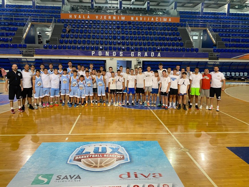 Basketbolcularımız, dostluk maçı yaptı