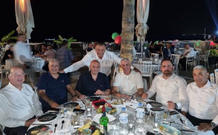 Mormenekşeliler şampiyonluğu kutladı