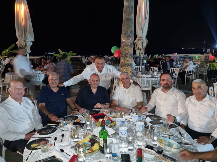 Mormenekşeliler şampiyonluğu kutladı