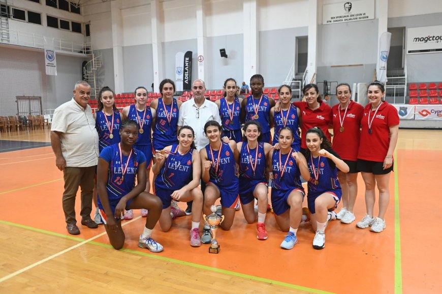 U18’de zirvenin sahibi belli