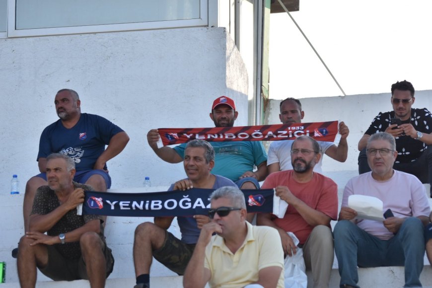 Yeniboğaziçi’nde atkı ve şapkalar hazır