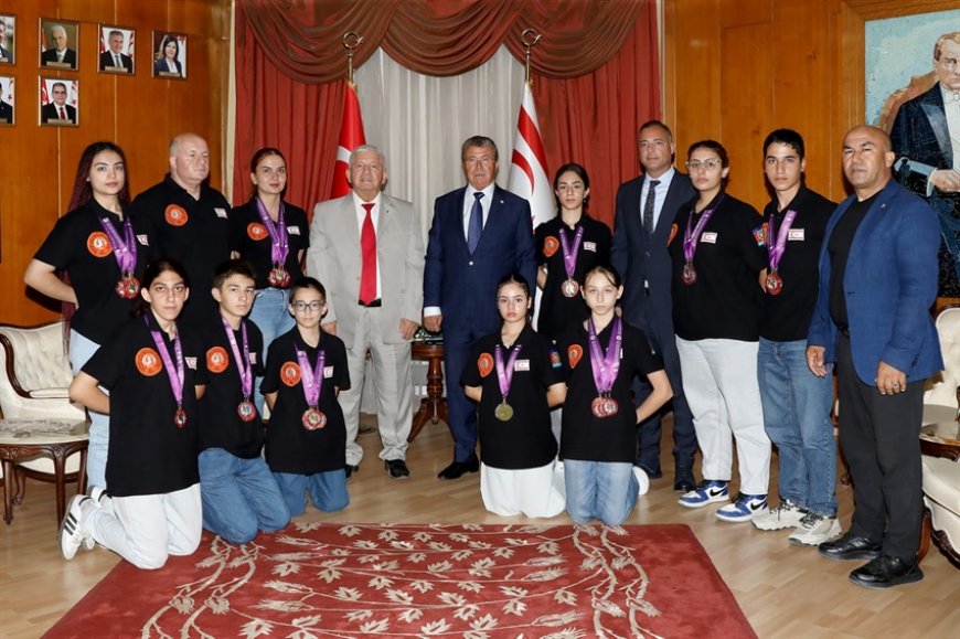 Başbakan Ünal Üstel, KKTC Taekwondo Milli Takımını kabul etti