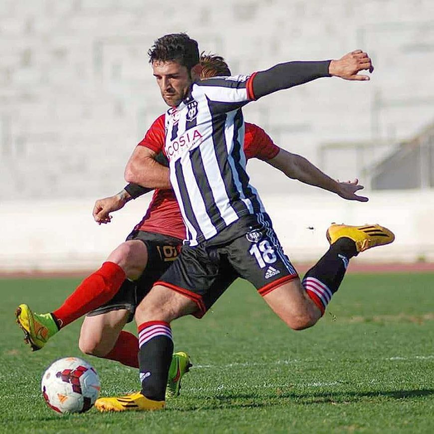 Futboldan bir yıldız daha kaydı